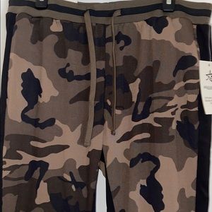 Camo plus size pants
